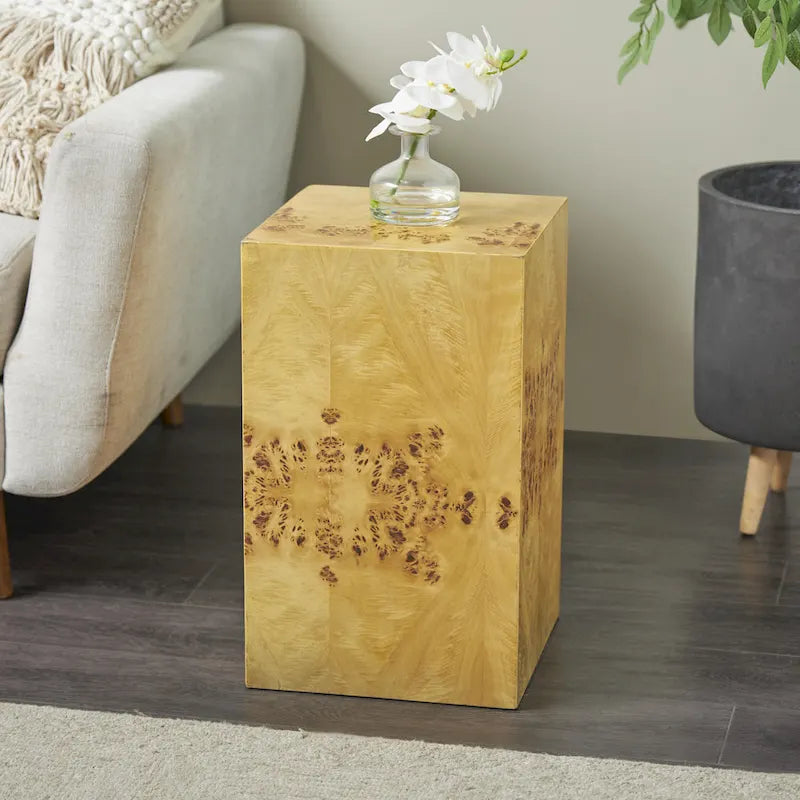 Quadratischer Holz-Würfel-Beistelltisch mit Holzmaserung braun
