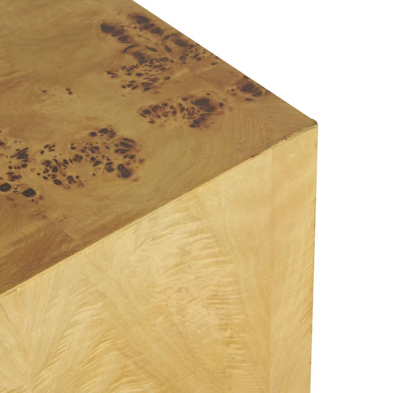 Quadratischer Holz-Würfel-Beistelltisch mit Holzmaserung braun